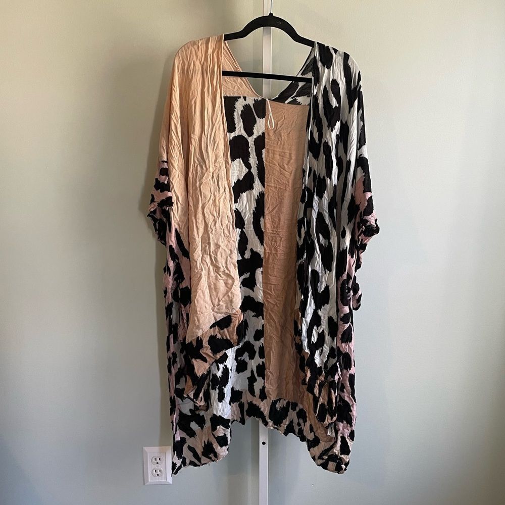 Lightweight Neutral Animal Print Cardigan Wrap